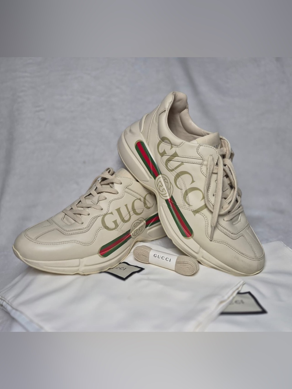 Gucci Men's Cream Leather Sneakers with Green & Red Web Stripe